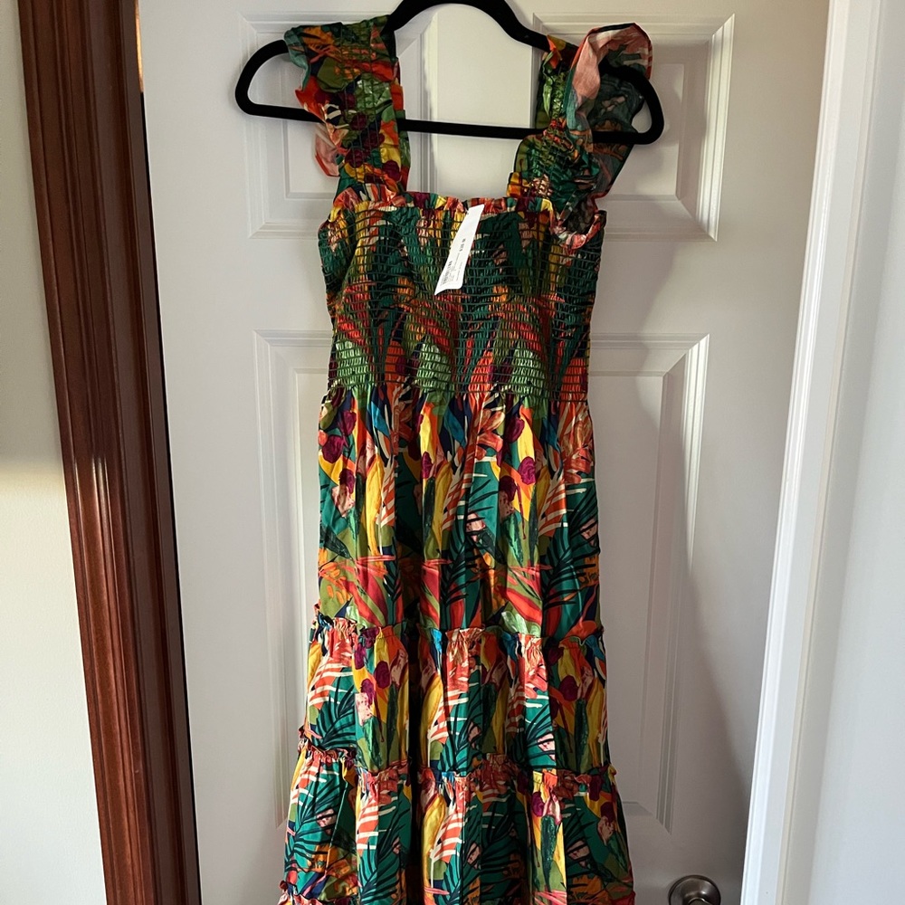 BRAND NEW EVEREVE DRESS! I missed the 30 day return policy so my loss your gain!